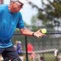 So verbesserst du deinen Aufschlag im Pickleball – Techniken, Tipps & häufige Fehler