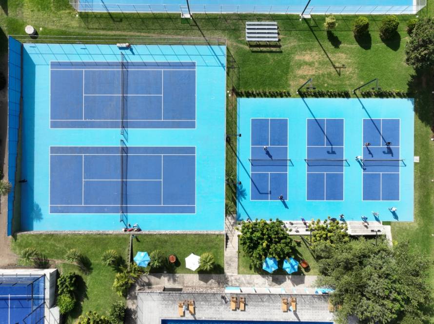 Blick auf Tennis und Pickleball-Feld
